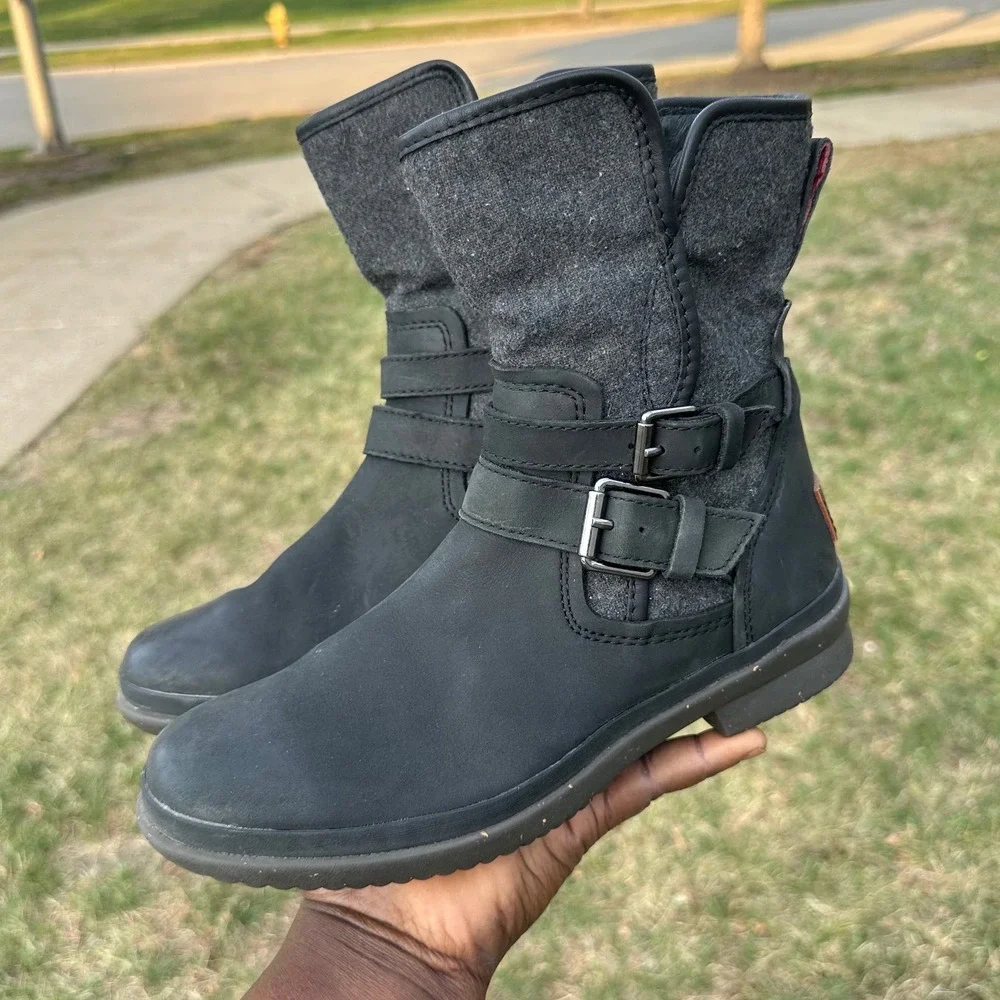 UGG Simmens Waterproof Leather‎ Boots Women's Size 6 Black